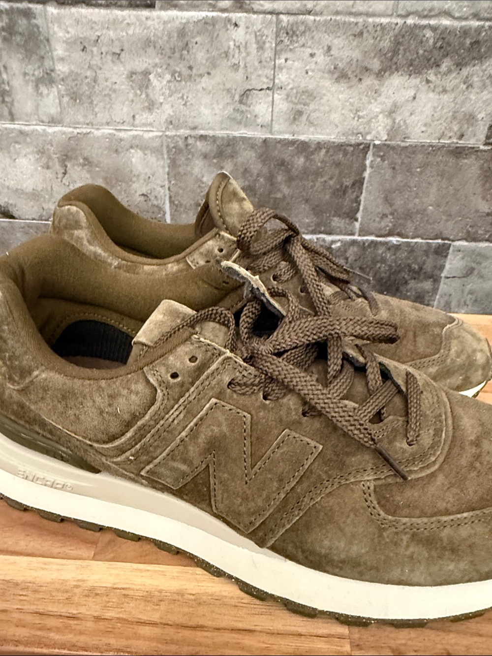 New Balance Olive Green Suede Men's Sneaker size 10 - Picture 7 of 16